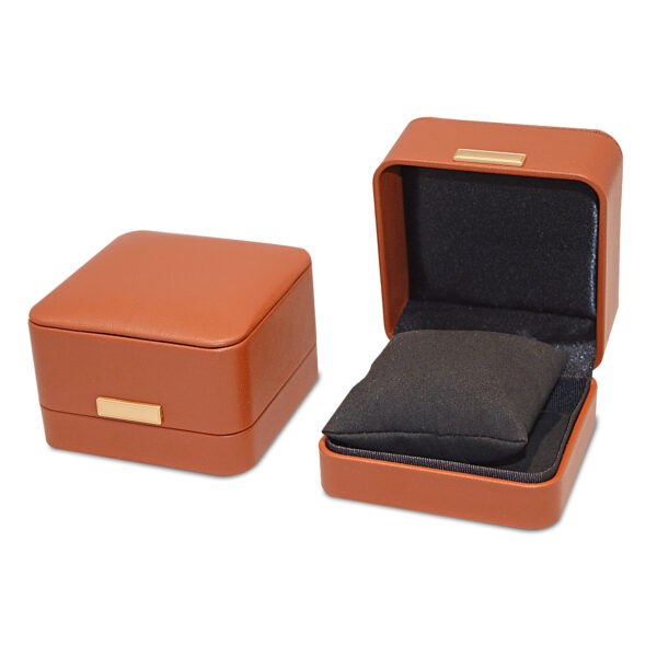 GF bangle Box With Pillow Black
